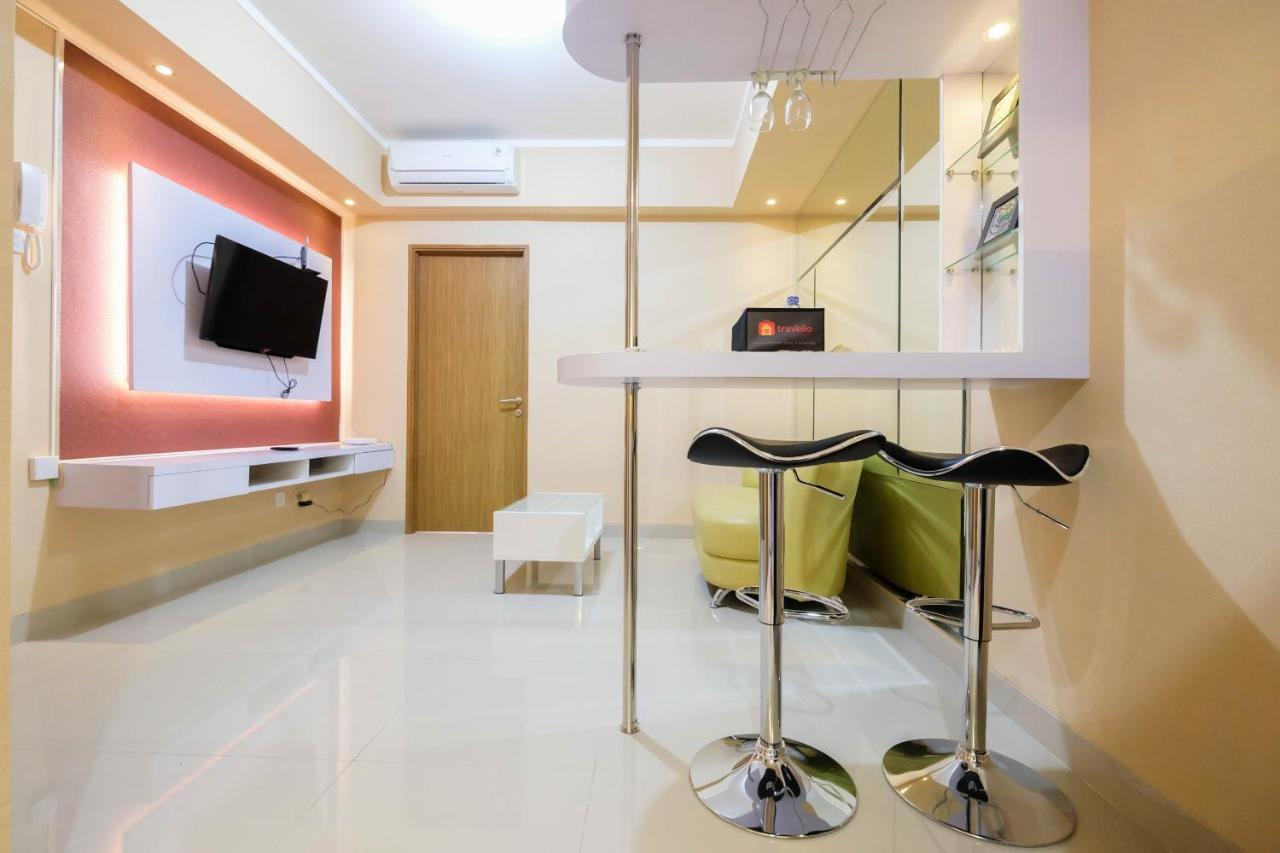 Apartemen Bright And Stylish 1br The Oasis Cikarang By Travelio
