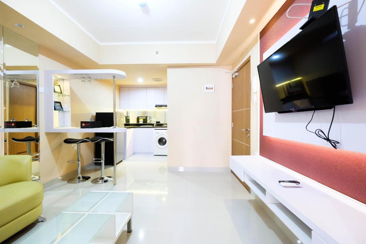 Bright And Stylish 1br The Oasis Cikarang By Travelio Bekasi